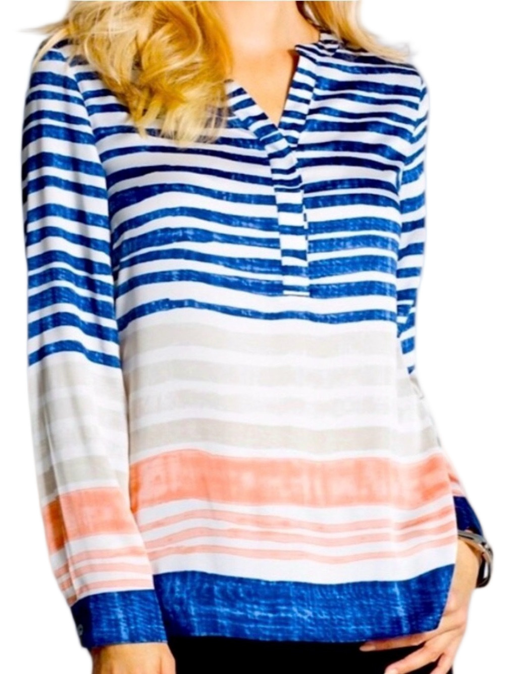 28. WOMENS CHICO’S 3/XL DETAIL TOP